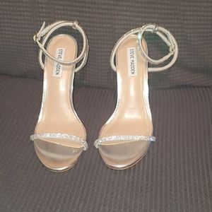 Steve madden Silver heels worn once size 7.5